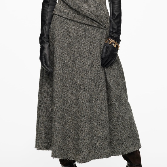 ZARA LIMITED EDITION PLEATED DRESS - Picture 2 of 8